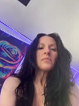 DominiqueX0 online show from 25, 5, 2026
