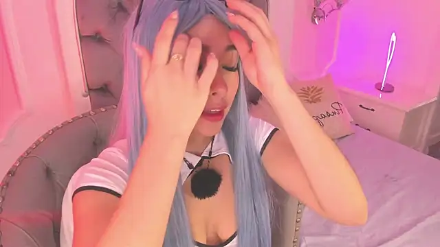 Victoria Watsson online show from 3, 2, 2025