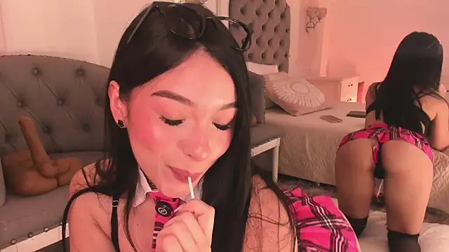 Victoria Watsson online show from 9, 11, 2025