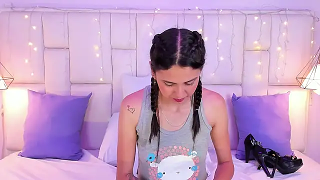 Snapshot of SarahSophia_ chatting on 14, 3, 2025 SarahSophia online show from 14, 3, 2025