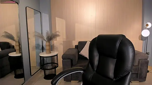 Snapshot of SunnyRivers chatting on 13, 10, 2025 SunnyRivers online show from 13, 10, 2025