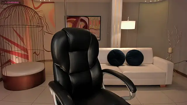 Snapshot of SunnyRivers chatting on 17, 11, 2025 SunnyRivers online show from 17, 11, 2025