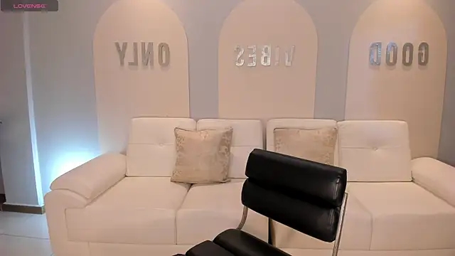 Snapshot of SunnyRivers chatting on 21, 10, 2025 SunnyRivers online show from 21, 10, 2025