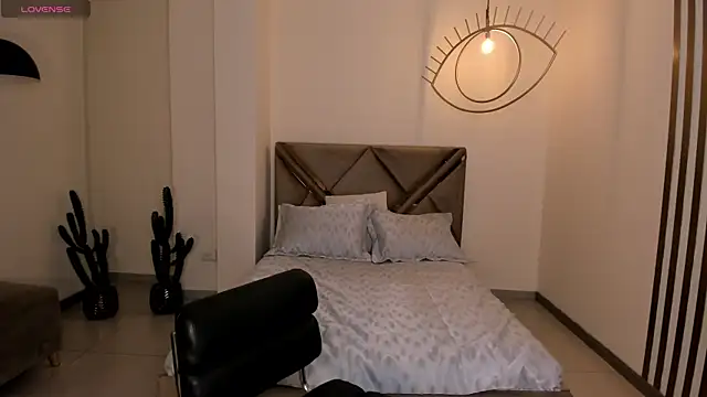 Snapshot of SunnyRivers chatting on 11, 9, 2025 SunnyRivers online show from 11, 9, 2025