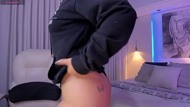 nathalie rivers online show from 15, 4, 2026