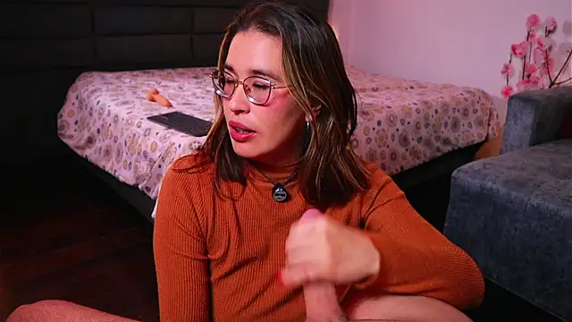 Snapshot of kathieandpovcock1 chatting on 29, 10, 2025 kathieandpovcock1 online show from 29, 10, 2025