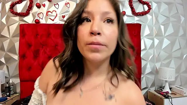 roxy boobs online show from 10, 2, 2025