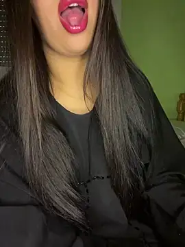 Mayacrayzi online show from 18, 6, 2026