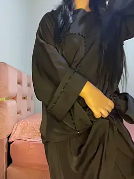 Mayacrayzi online show from 9, 10, 2025