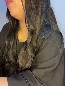 Mayacrayzi online show from 6, 10, 2025