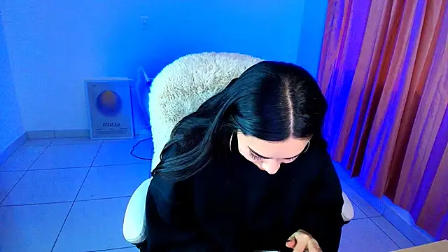 AmyOlimpo online show from 6, 2, 2026