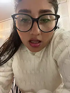 Snapshot of croftsmila chatting on 6, 6, 2026 croftsmila online show from 6, 6, 2026