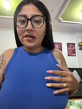 Snapshot of croftsmila chatting on 17, 6, 2026 croftsmila online show from 17, 6, 2026