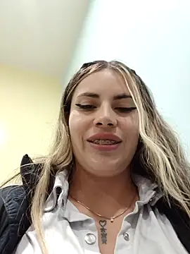 Misscata1106 online show from 15, 4, 2026