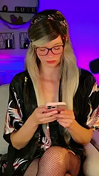 Kittychatte online show from 7, 5, 2026