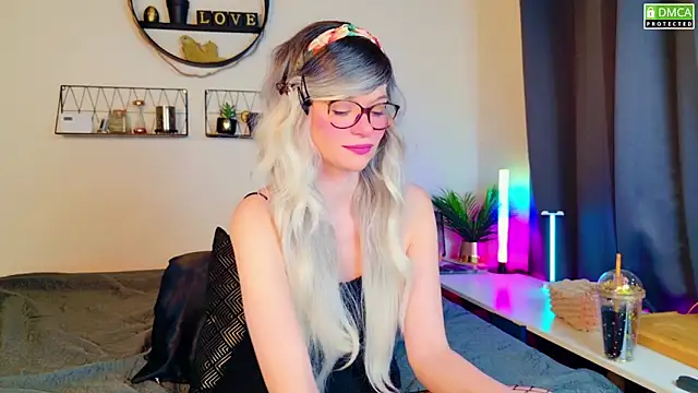 Snapshot of Kittychatte chatting on 23, 2, 2025 Kittychatte online show from 23, 2, 2025