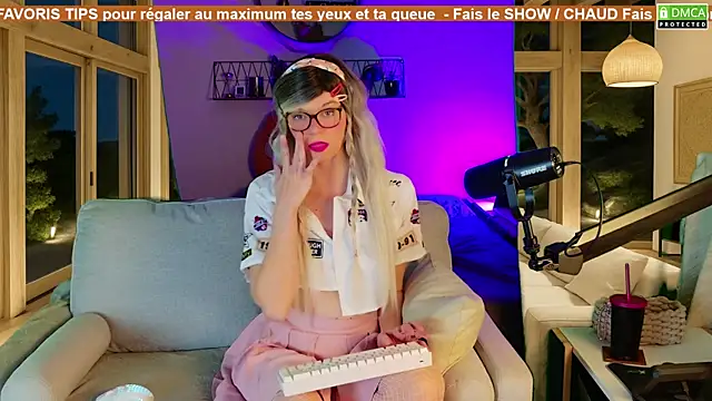 Snapshot of Kittychatte chatting on 5, 11, 2025 Kittychatte online show from 5, 11, 2025