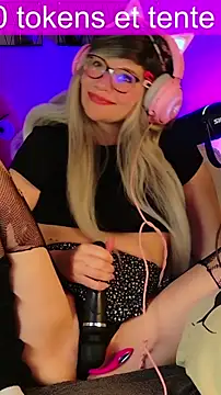 Kittychatte online show from 28, 4, 2026