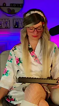 Kittychatte online show from 12, 5, 2026