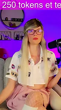 Kittychatte online show from 18, 4, 2026