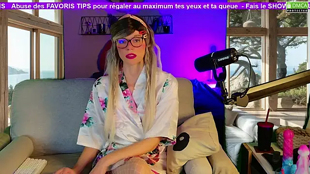 Snapshot of Kittychatte chatting on 9, 11, 2025 Kittychatte online show from 9, 11, 2025