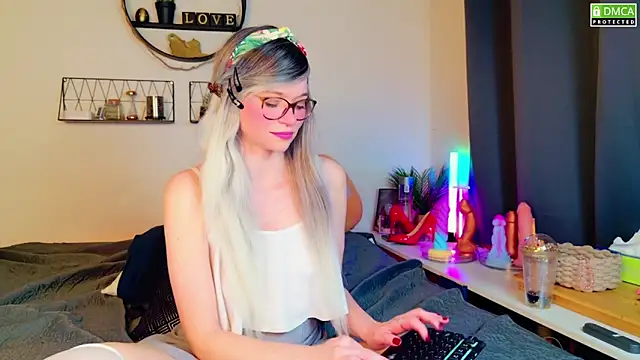 Snapshot of Kittychatte chatting on 13, 3, 2025 Kittychatte online show from 13, 3, 2025