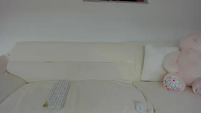 Snapshot of bellahot77 chatting on 29, 4, 2026 bellahot77 online show from 29, 4, 2026