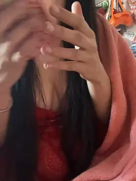 LaPetitechienne1 online show from 1, 4, 2026