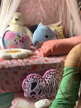 LaPetitechienne1 online show from 21, 3, 2025