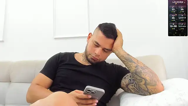 Snapshot of christiansex01 chatting on 11, 9, 2025 christiansex01 online show from 11, 9, 2025