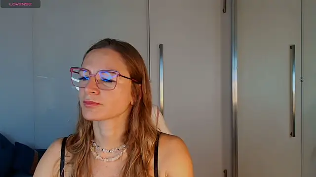 Milf Tea online show from 29, 6, 2026