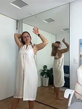 Milf Tea online show from 15, 6, 2026