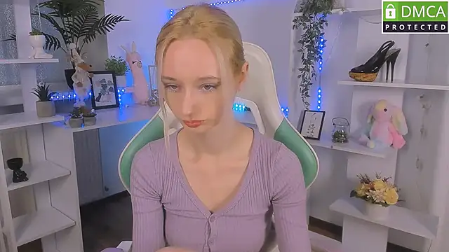 Katia Kim online show from 12, 10, 2025