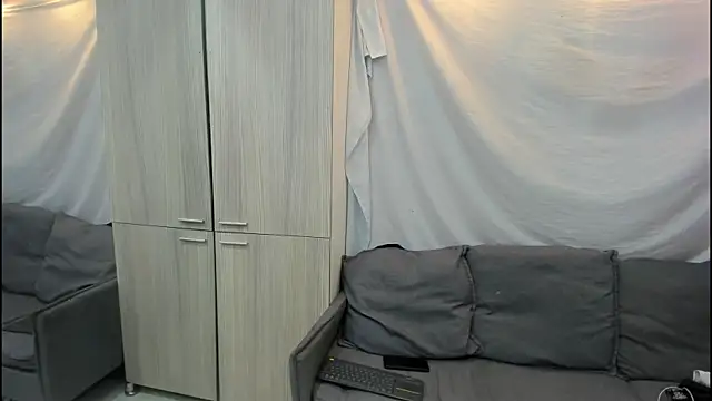 Mhelanny2 online show from 14, 1, 2026