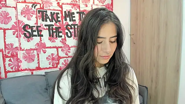 Mhelanny2 online show from 5, 3, 2025