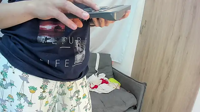 Mhelanny2 online show from 7, 3, 2026