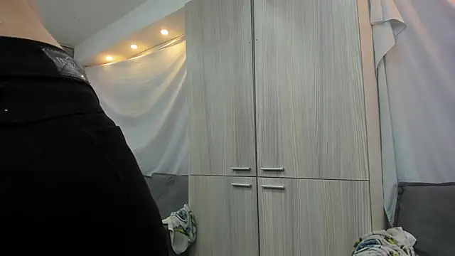 Mhelanny2 online show from 18, 2, 2026