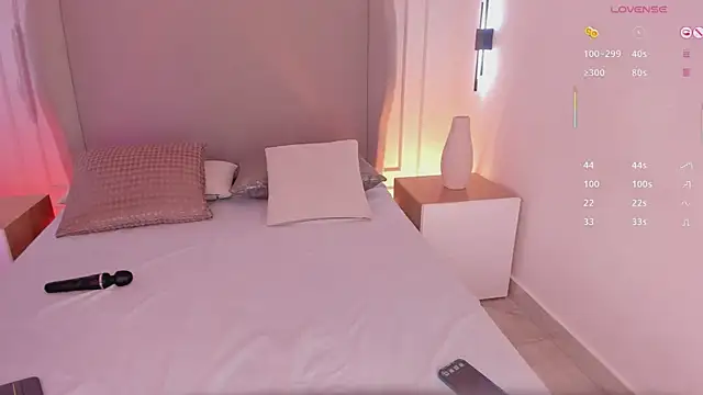 luisah  online show from 8, 11, 2025