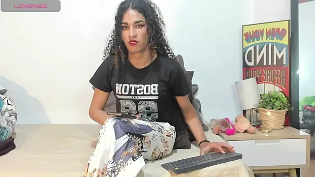 StefanyMiler online show from 12, 1, 2026