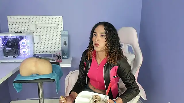 StefanyMiler online show from 12, 9, 2025