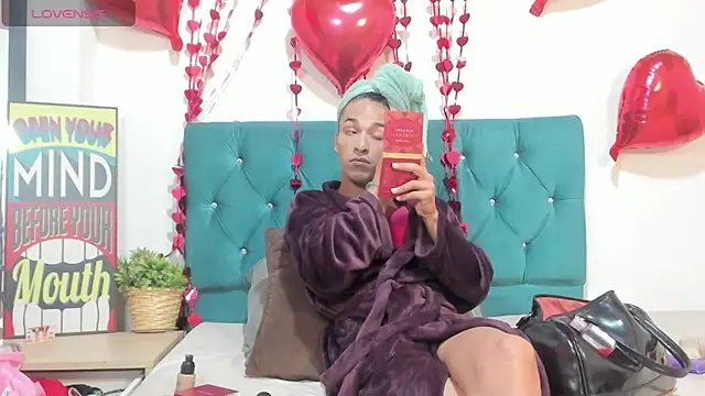 StefanyMiler online show from 8, 3, 2026