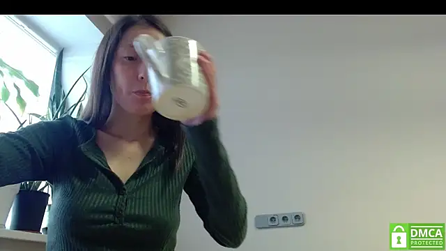 Sophi Cute online show from 5, 10, 2025