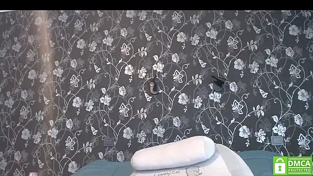 Snapshot of Sophi_Cute chatting on 18, 7, 2026 Sophi Cute online show from 18, 7, 2026