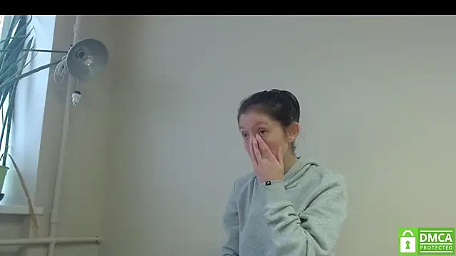 Sophi Cute online show from 6, 11, 2025