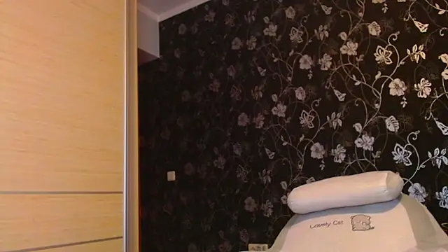 Sophi Cute online show from 22, 12, 2025