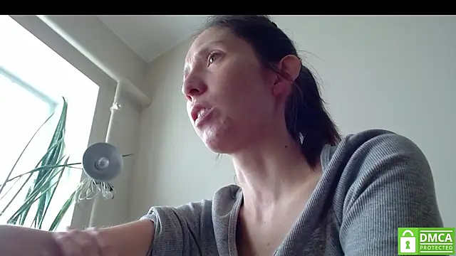 Sophi Cute online show from 13, 9, 2025