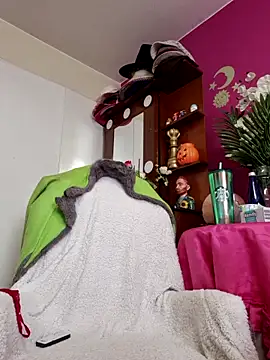 Sam Sara online show from 9, 11, 2025