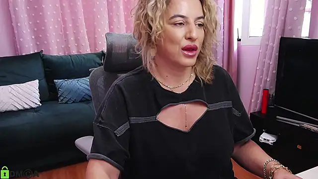 CarrieLoveX online show from 22, 9, 2025