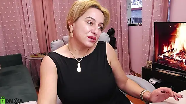 CarrieLoveX online show from 2, 3, 2025