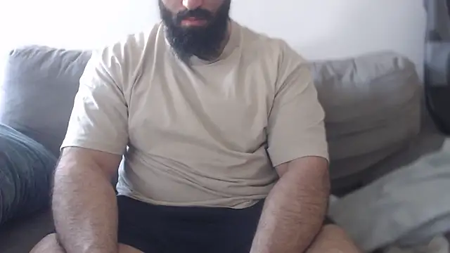 hugemachohandsome online show from 26, 4, 2026